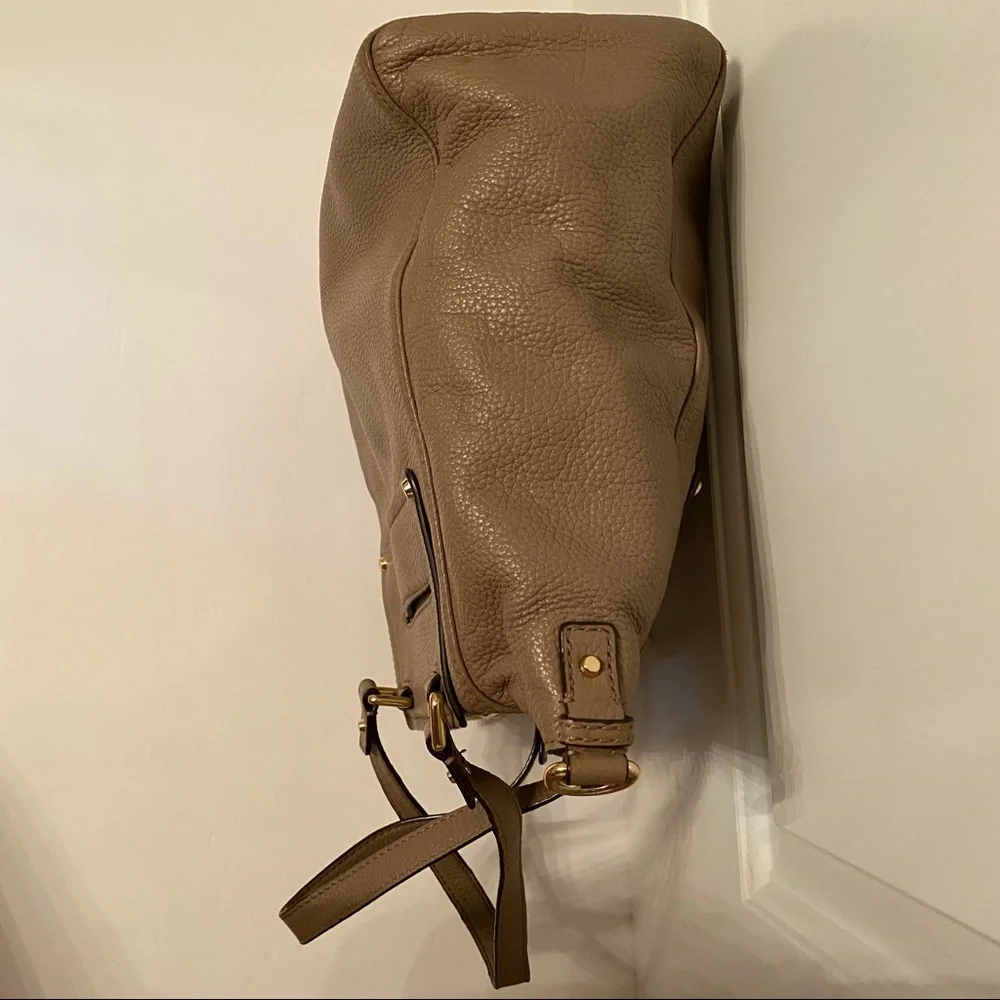 MICHAEL KORS BAG TOTE LONG STRAP TAUPE TAN GRAY PEBBLED LEATHER ZIP TOP
